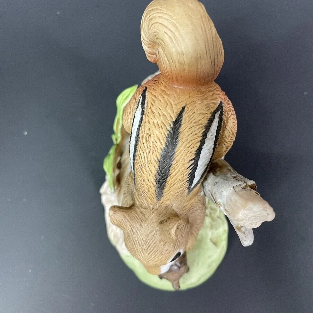 Homco figurine gently